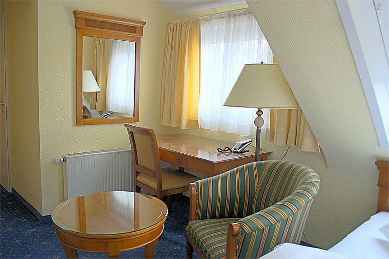 Hotel Zur Schwaben-Schaenke Renningen Exterior photo